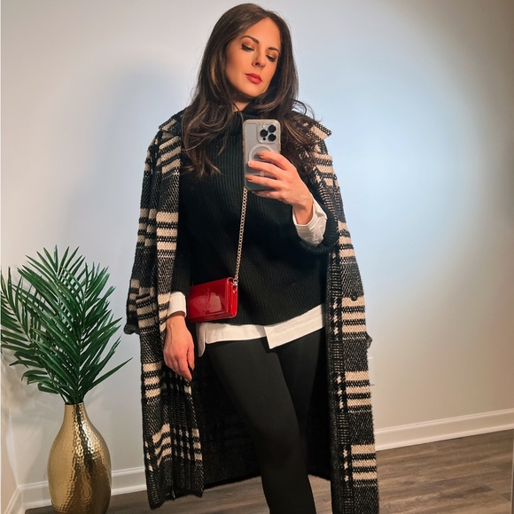 Meet your Posher, Liza - Picture 2 of 2